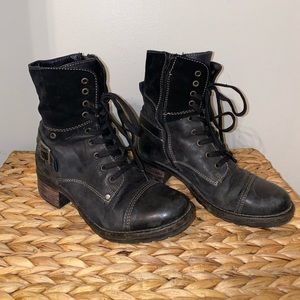 Taos Crave Lace Up Boots Shoes Sz 6-6.5 Black Suede Leather Buckle Block Heels